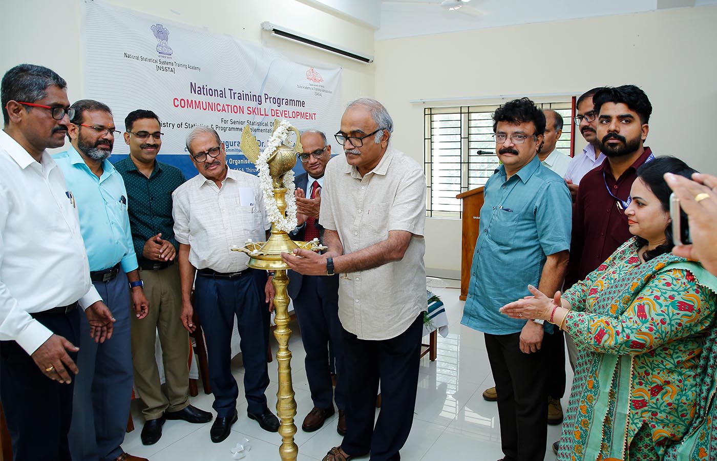 National level training for Senior Statistical Officers held at SASA, jointly organised by NSSTA and SASA. Dr. K N Harilal lights the lamp of the function.