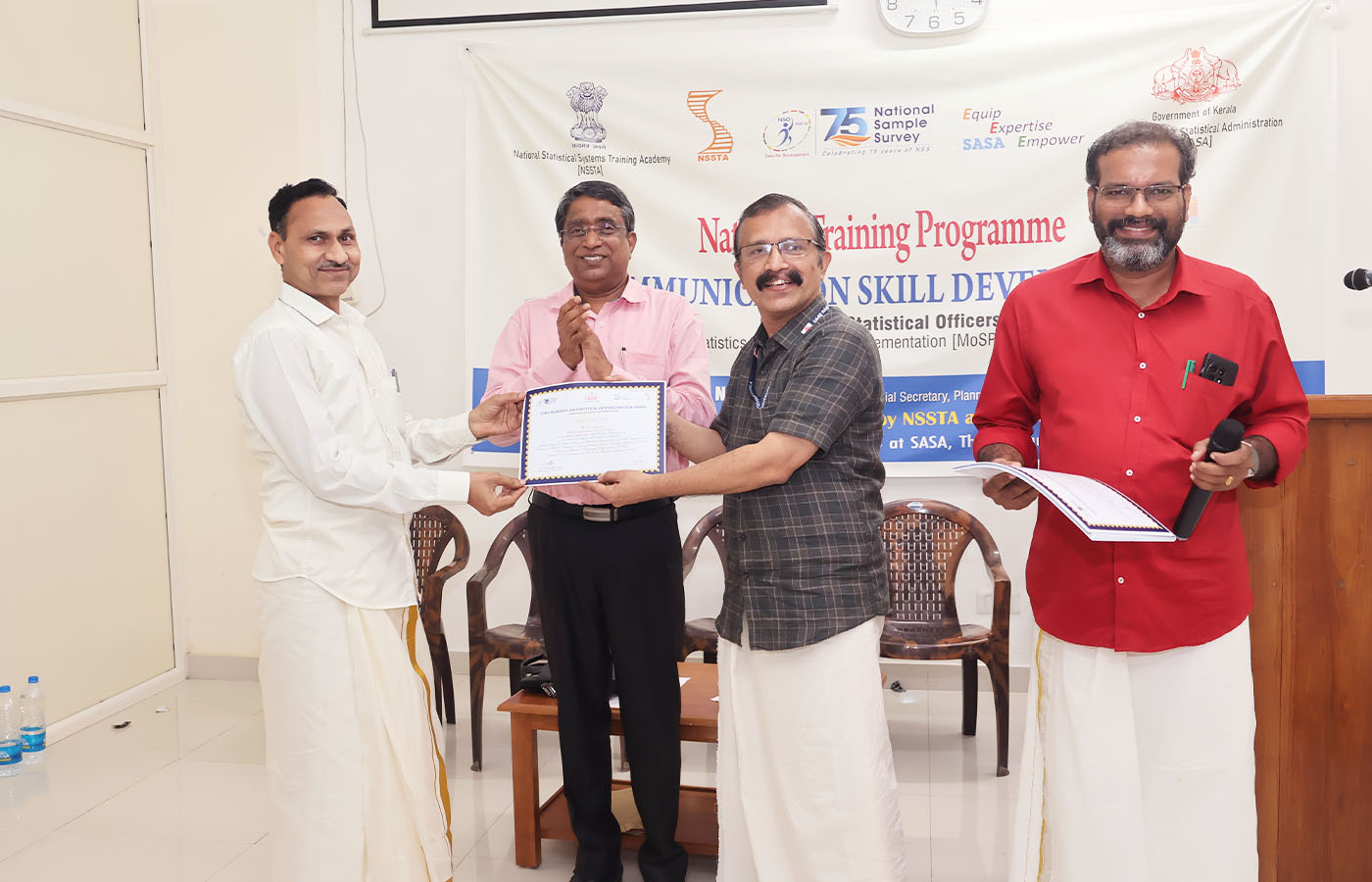 Presenting certificate to Sri. Davinder Singh, Senior Statistical Officer, ASPD, MoSPI, New Delhi