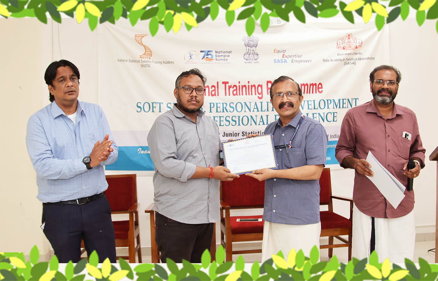 Presenting the certificate to Sri. Vijay Kumar, Junior Statistical Officer, MoSPI General Section